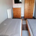 Csaladbarat Apartament *