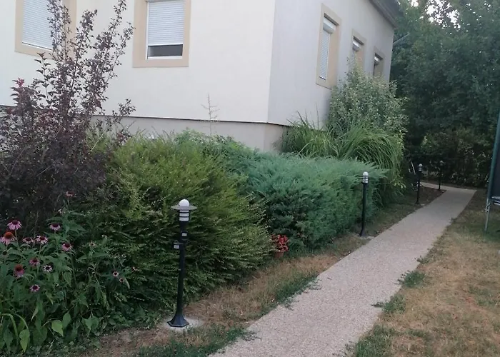 Csaladbarat Апартаменты *